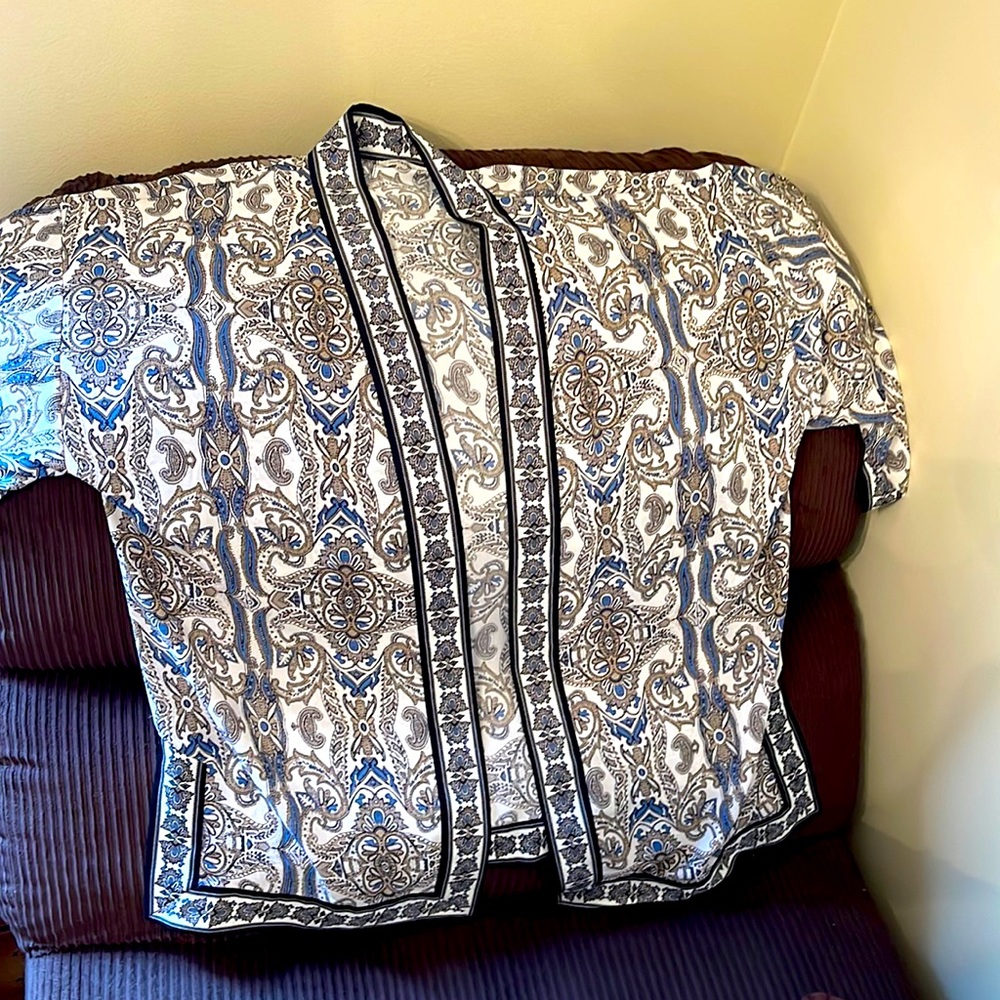 Women’s L Banana Republic tunic style silk robe